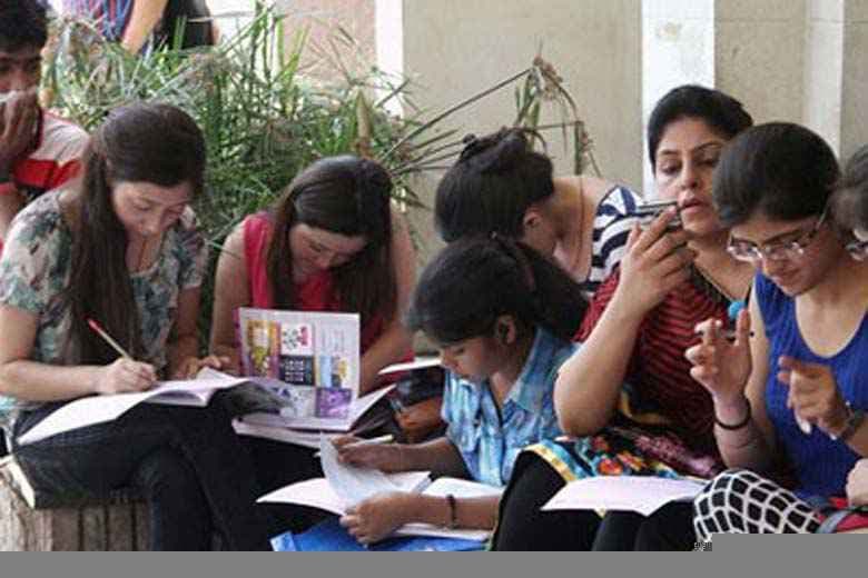 भोपाल : अब हिंदी माध्यम से होगी अंग्रेजी की पढ़ाई