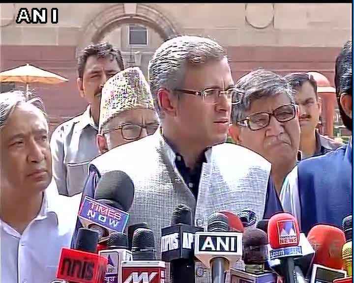 जम्मू कश्मीर के हालात के लिए पाक कम हम ज्यादा जिम्मेदार : उमर अब्दुल्ला