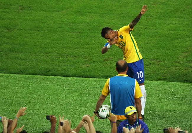 रियो 2016 : नेमार की गोल से ब्राजील ने 5-4 से जर्मनी को हराकर जीता ऐतिहासिक गोल्ड