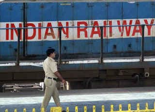 पढें रेलवे ने क्यों नियुक्त किया ‘कॉन्ट्रैक्ट किलर''