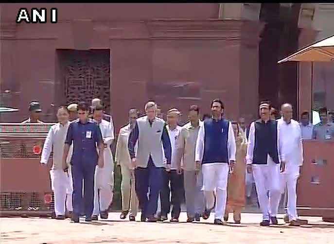 जम्मू कश्मीर से विपक्षी शिष्टमंडल कल प्रधानमंत्री नरेन्द्र मोदी से मिलेगा