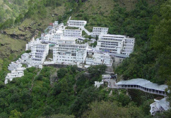 जम्‍मू: वैष्णो देवी में बड़ा हादसा, चट्टान गिरी, एक CRPF जवान की मौत