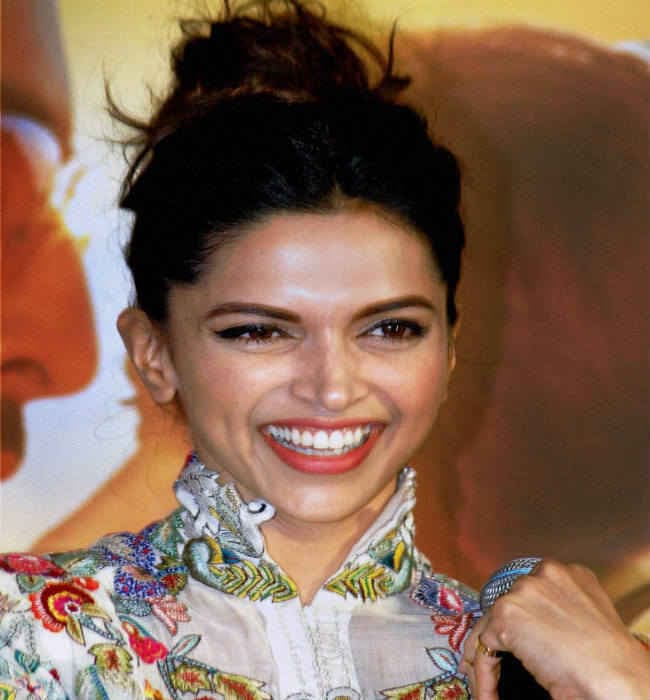 सबसे ज्यादा कमाई करने वाली 10 अभिनेत्रियों की सूची में दीपिका पादुकोण भी शामिल