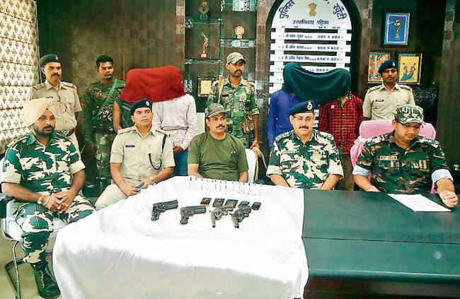 रनिया में पीएलएफआइ के चार उग्रवादी हथियार के साथ गिरफ्तार