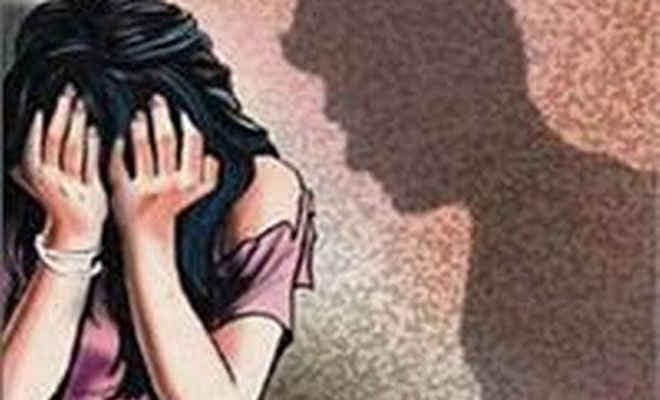 नाबालिग दिव्यांग छात्रा से सहपाठियों ने किया दुष्कर्म