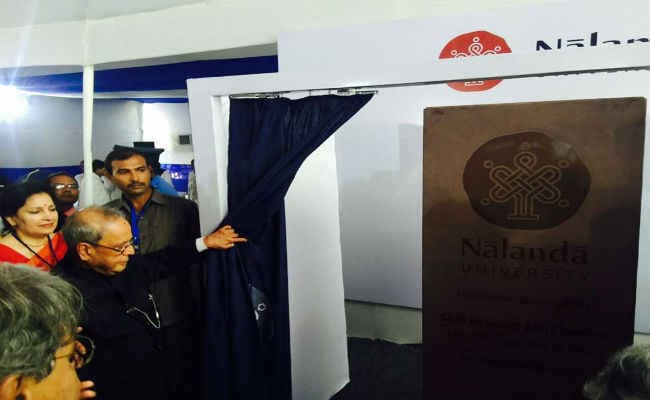 बिहार : नालंदा विश्वविद्यालय के दीक्षांत समारोह में शामिल हुए प्रणब मुखर्जी