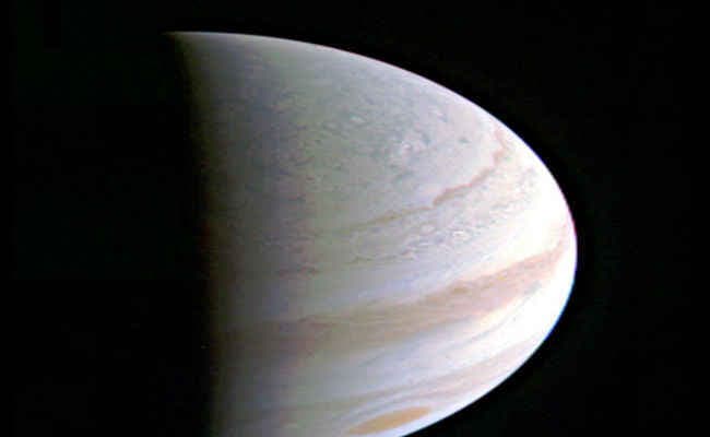 बृहस्पति के सबसे नजदीक से गुजरा नासा का जूनो अंतरिक्षयान