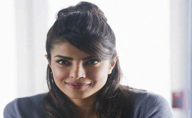 फेमपावरमेंट पुरस्कार से सम्मानित की गईं प्रियंका चोपड़ा और सरोज खान