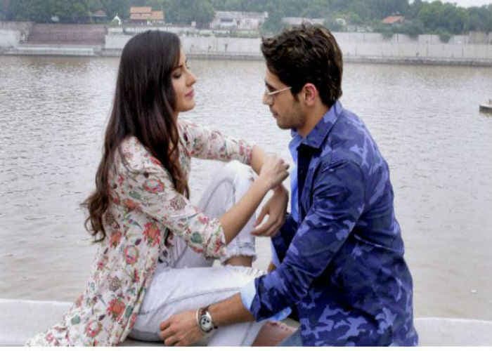 "बार-बार देखो " के इनरवियर सीन पर सेंसर बोर्ड ने  जतायी आपत्ति