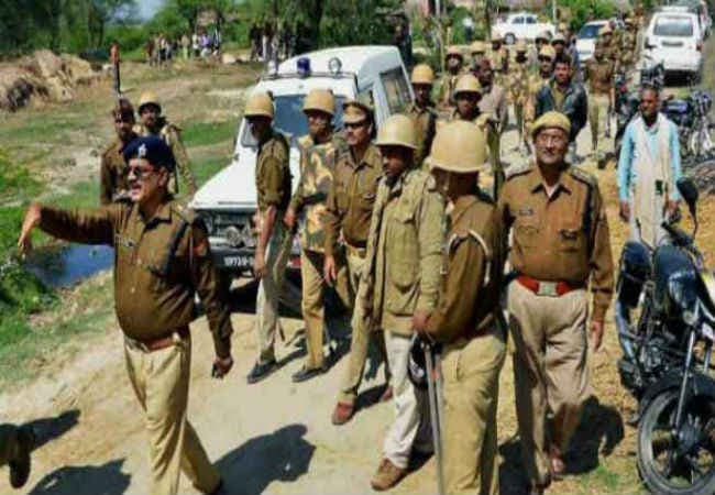 उत्तर प्रदेश में भूमि कब्जे को लेकर दो गुटों में तनाव और गोलीबारी, 24 गिरफ्तार