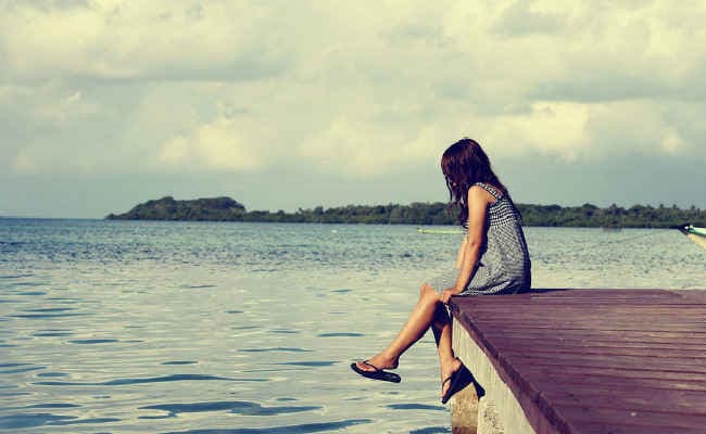 अकेले हैं तो क्या गम है