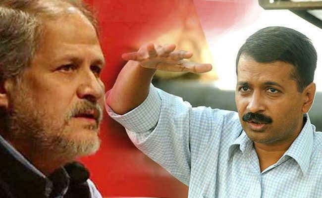 उप-राज्यपाल ने केजरीवाल के दो अधिकारियों को हटाया, स्वामी ने कहा- 420 हैं जंग