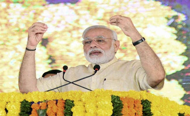 प्रधानमंत्री बनने के बाद मोदी ने गुजरात में की अपनी पहली जनसभा