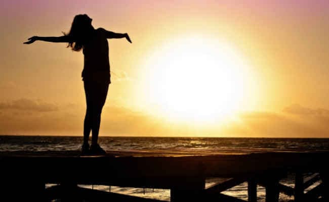 यात्राएं अब भीतर नहीं, बाहर