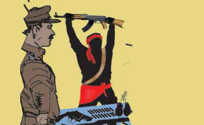 पांच लाख का इनामी माओवादी का सरेंडर