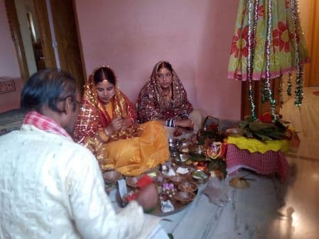 पति की दीर्घायु के लिए रखा व्रत