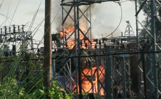 बिहार : औरंगाबाद में गंगटी सब पावर ग्रिड में लगी भयंकर आग, लाखों का नुकसान