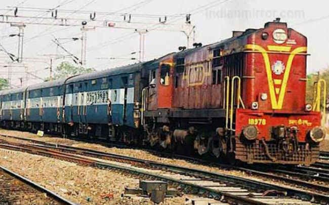 रेलवे अब 92 पैसे में देगा 10 लाख रुपये का बीमा कवर