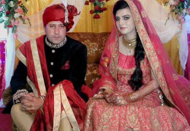 घाटी में अशांति के बीच श्रीनगर के पुलिस अधिकारी ने POK की लड़की से किया निकाह