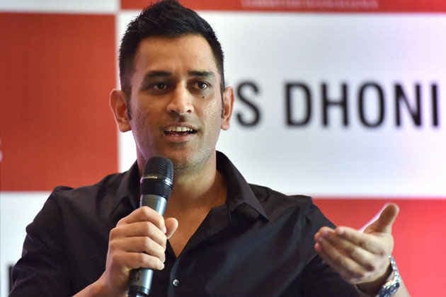 धौनी के खिलाफ धार्मिक भावना भड़काने का केस खारिज