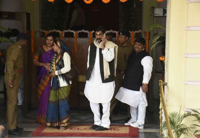 बक्सर विधायक से मांगी 1 करोड़ की रंगदारी, नहीं देने पर जान से मारने की धमकी