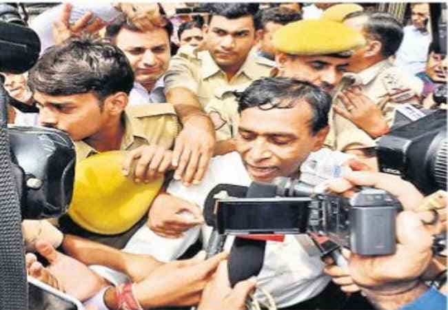 निम्स यूनिवर्सिटी की छात्रा से दुष्कर्म का प्रयास व छेड़खानी का आरोपी डॉ तोमर गया जेल