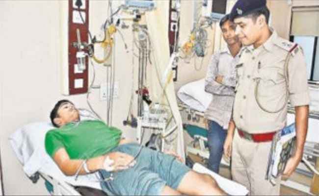 ATM से पैसा निकालने गये युवक काे लगा करंट