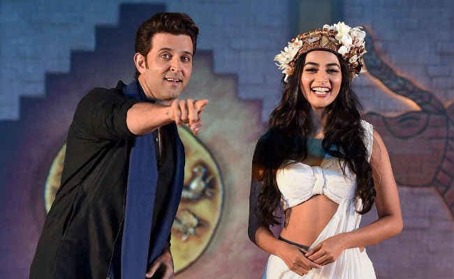 क्‍यों पाकिस्‍तान के मंत्री ने कहा,‘ माफी मांगें ‘मोहेंजो दारो’ के निर्माता...''