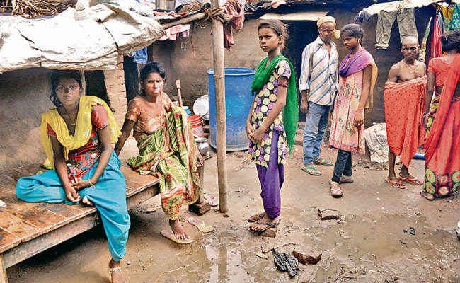 मुस्तफाबाद में कम नहीं हो रही डेंगू पीड़ितों की संख्या