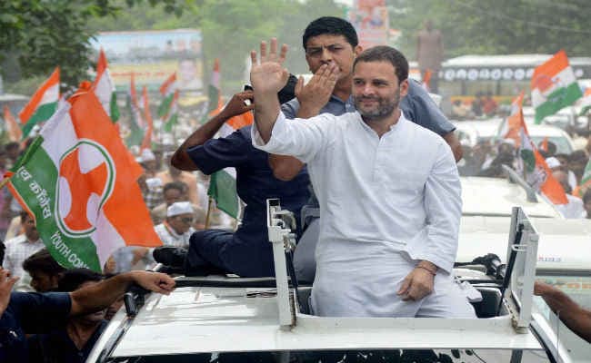 राहुल अयोध्या पहुंचे, हनुमानगढ़ी में की पूजा, लेकिन विवादित ढांचे से रहे दूर