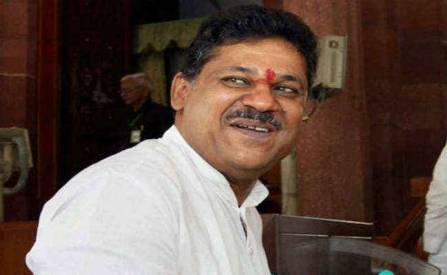 कीर्ति आजाद को मानहानि मामले में जमानत मिली