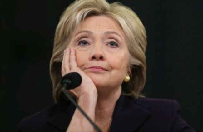 9/11 बरसी की सभा में बीमार हुई हिलेरी, कार्यक्रम बीच में छोड़ा