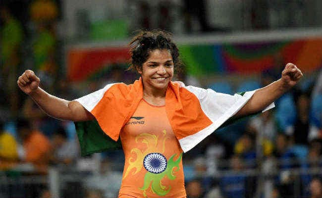 विश्व कुश्ती रैंकिंग : साक्षी टॉप 5 में पहुंची