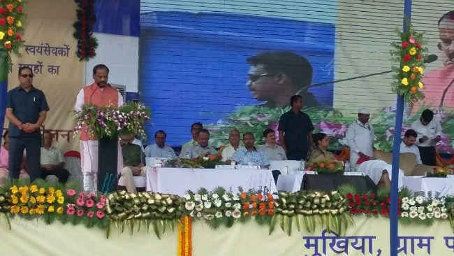 संताल पहुंचे सीएम रघुवर दास ने कहा, एसपीटी एक्ट के मूल स्वरूप में कोई बदलाव नहीं