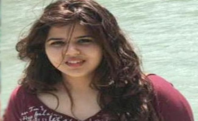 पंखुड़ी ने बुलंदशहर में दर्ज करायी शिकायत, सरकार से पूछा : अब कार्रवाई होगी?