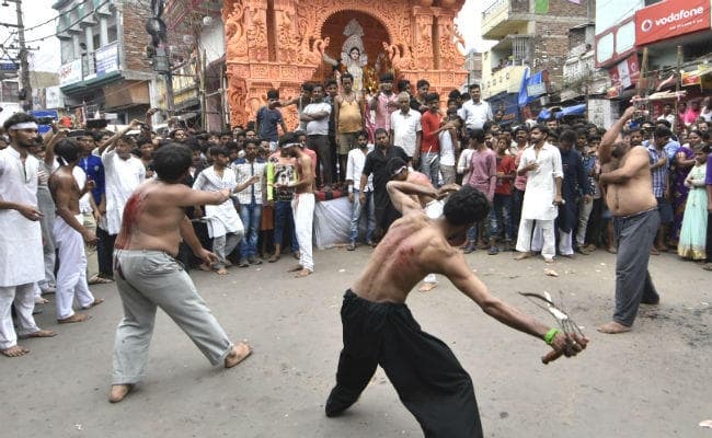 बिहार में दिखी गंगा-जमुनी तहजीब, साथ-साथ निकला ताजिया और विसर्जन जुलूस, देखें वीडियो