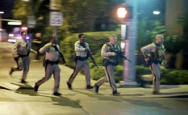 #LasVegas : अमेरिकी इतिहास का सबसे घातक आतंकी हमला, 58 की मौत, 515 घायल, IS ने ली जिम्मेवारी