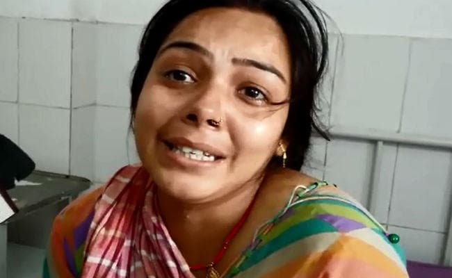 पति-पत्नी के झगड़े में पति के सीने में लगा चाकू, पति के उड़ गये प्राण पखेरू, पत्नी गिरफ्तार, देखें वीडियो