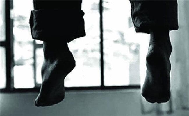 रहस्यमय: छेड़छाड़ के आरोपों से परेशान थे तृणमूल नेता, फांसी लगा कर दी जान