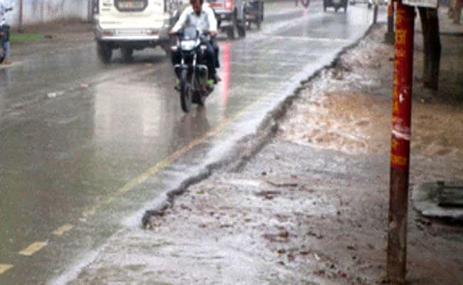 दिनभर हुई रिमझिम बारिश, अगले दो दिन भारी बारिश संभव, सिलीगुड़ी में ठंड ने दी दस्तक
