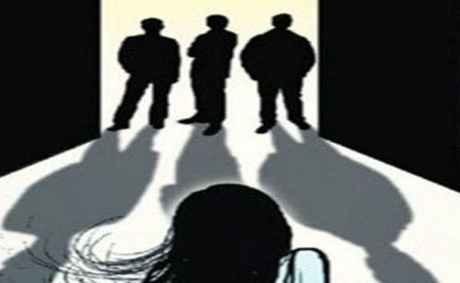 8 सेकेंड के वीडियो में लड़की भैया-भैया चीखती रही, लड़के बारी-बारी से करते रहे रेप, पढ़ें