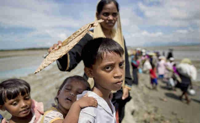 रोहिंग्या शरणार्थियों की याचिका पर 13 अक्तूबर को सुनवाई करेगा सुप्रीम कोर्ट