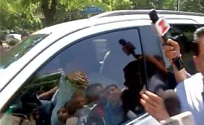 रेलवे टेंडर घोटाला : रेलवे टेंडर घोटाला : सीबीआई ने की तेजस्वी यादव से पूछताछ, ट्वीट कर तेजस्वी ने दी जानकारी