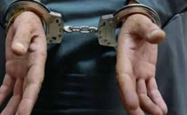 यूपी : हाइकोर्ट में नौकरी दिलाने के नाम पर ठगी करने वाले युवक को क्राइम ब्रांच ने दबोचा