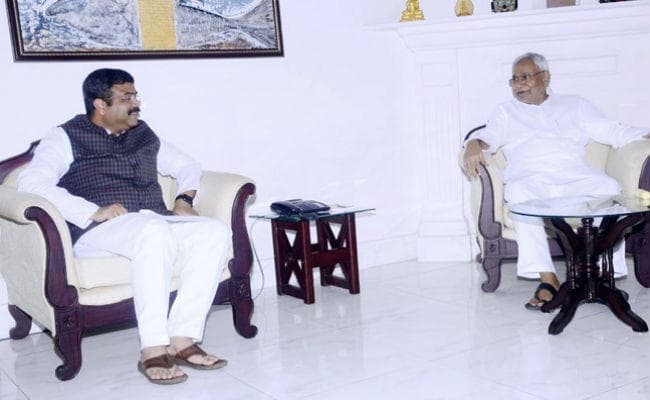 नीतीश, प्रधान ने केंद्र सरकार की योजनाओं के प्रभावी क्रियान्वयन के बारे में चर्चा की