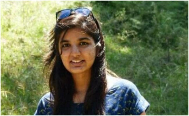 ICAI के चीफ की बेटी पल्लवी की मौत का राज उसके मैसेज व परिवार के बयानों से गहराया