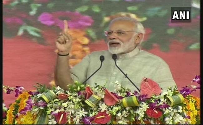 गुजरात : गांधीनगर में संबोधित कर रहे हैं प्रधानमंत्री नरेंद्र मोदी, देखें लाइव प्रसारण