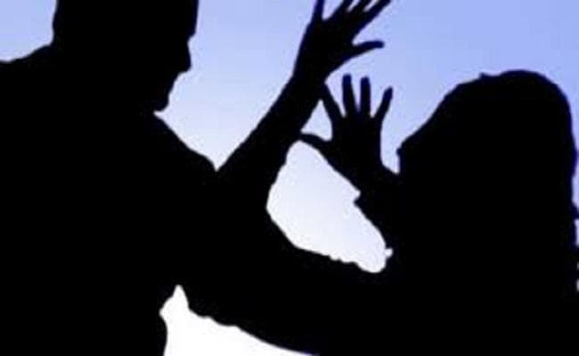 छात्रा को मौत की नींद सुलाने के बाद खुद थाने पहुंचा युवक, हत्या के पीछे बतायी ये वजह