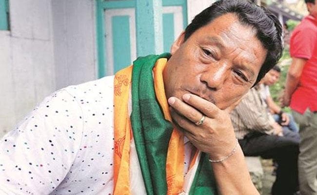 नगरपालिका के सभी 22 पार्षद विनय गुट के साथ, दार्जिलिंग भी गुरुंग के हाथ से फिसला