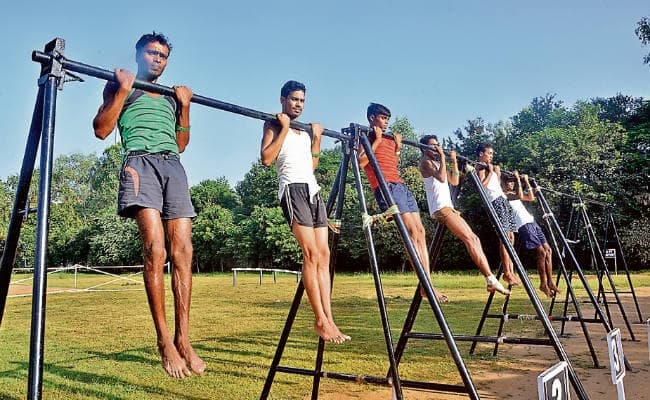 अग्निवीर भर्ती योजना में हो सकते हैं बड़े बदलाव, 25% की जगह अब 50% Agniveer होंगे स्थाई! पढ़ें लेटेस्ट अपडेट अग्निवीर भर्ती योजना में हो सकते हैं बड़े बदलाव, 25% की जगह अब 50% Agniveer होंगे स्थाई! पढ़ें लेटेस्ट अपडेट